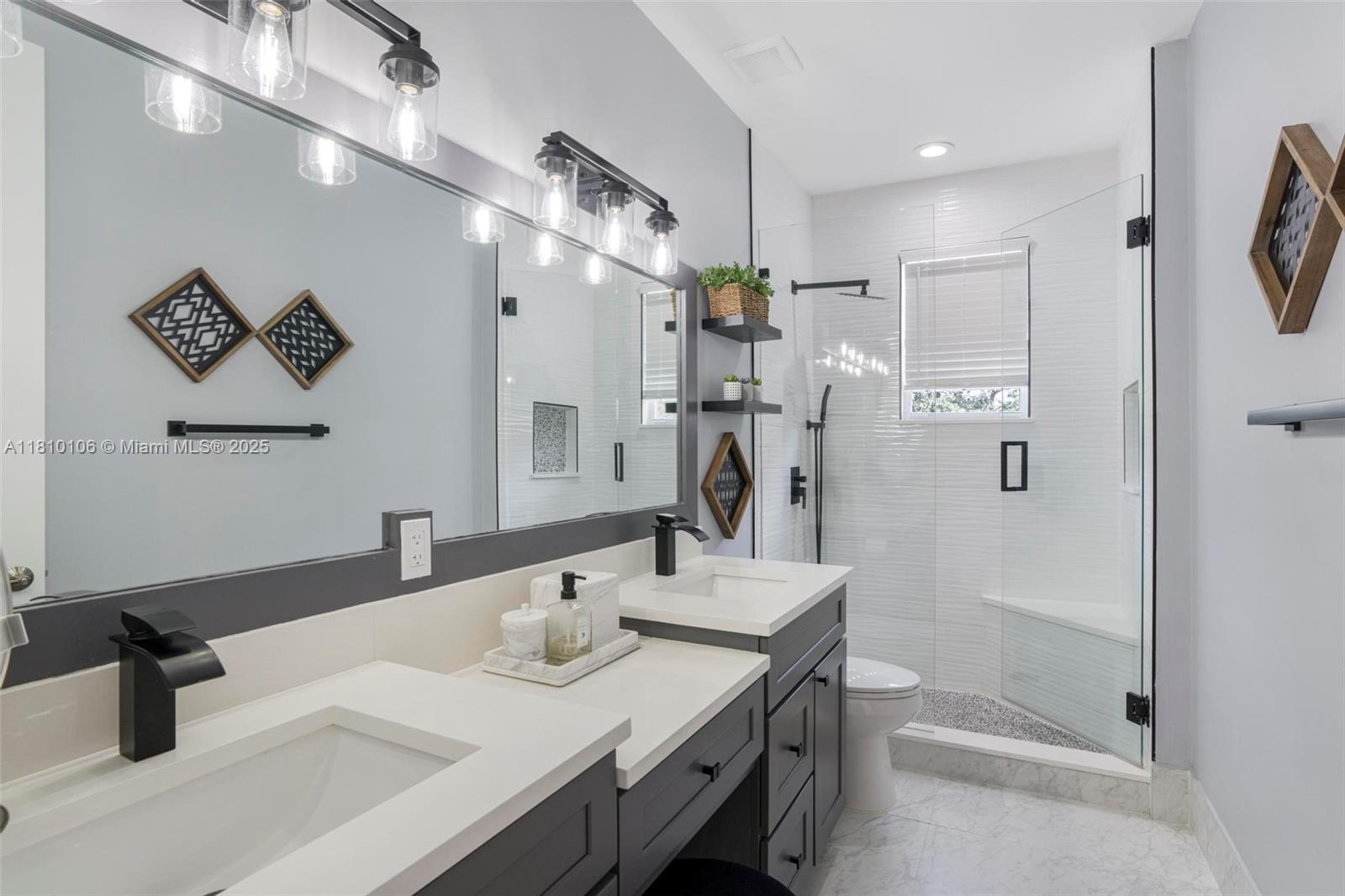CAPELLA 1 - Residential Lease