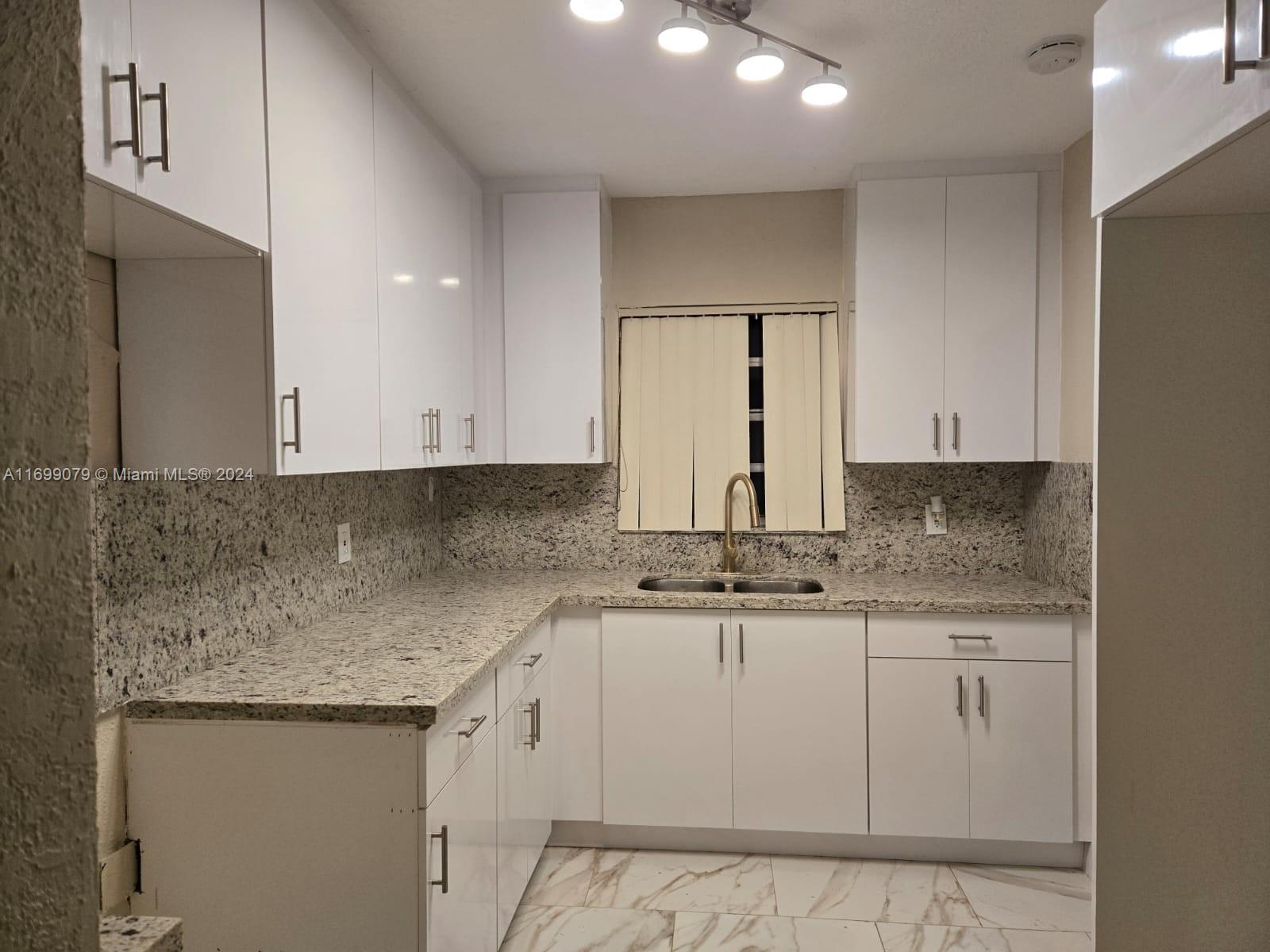 PALMETTO COUNTRY CLUB EST - Residential