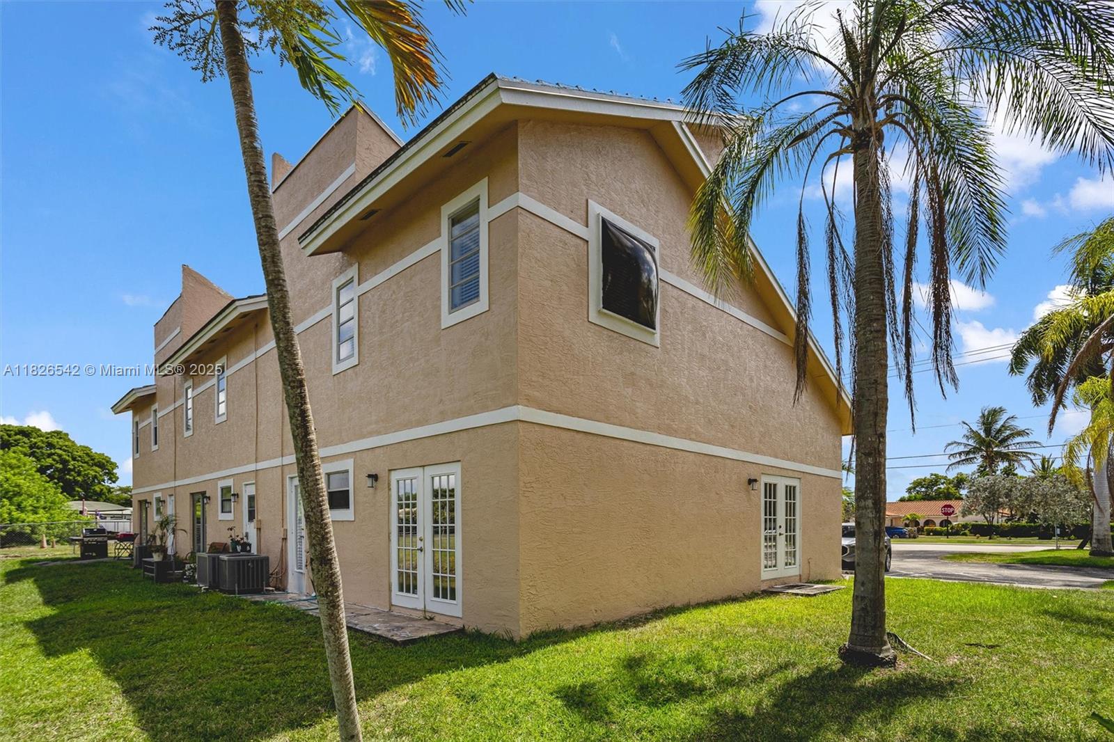 HAYLOFTS OF CORAL SPRINGS - Residential