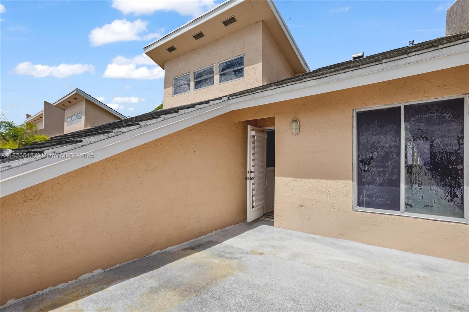 HAYLOFTS OF CORAL SPRINGS - Residential