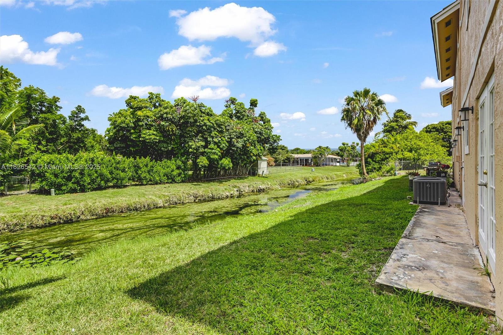 HAYLOFTS OF CORAL SPRINGS - Residential
