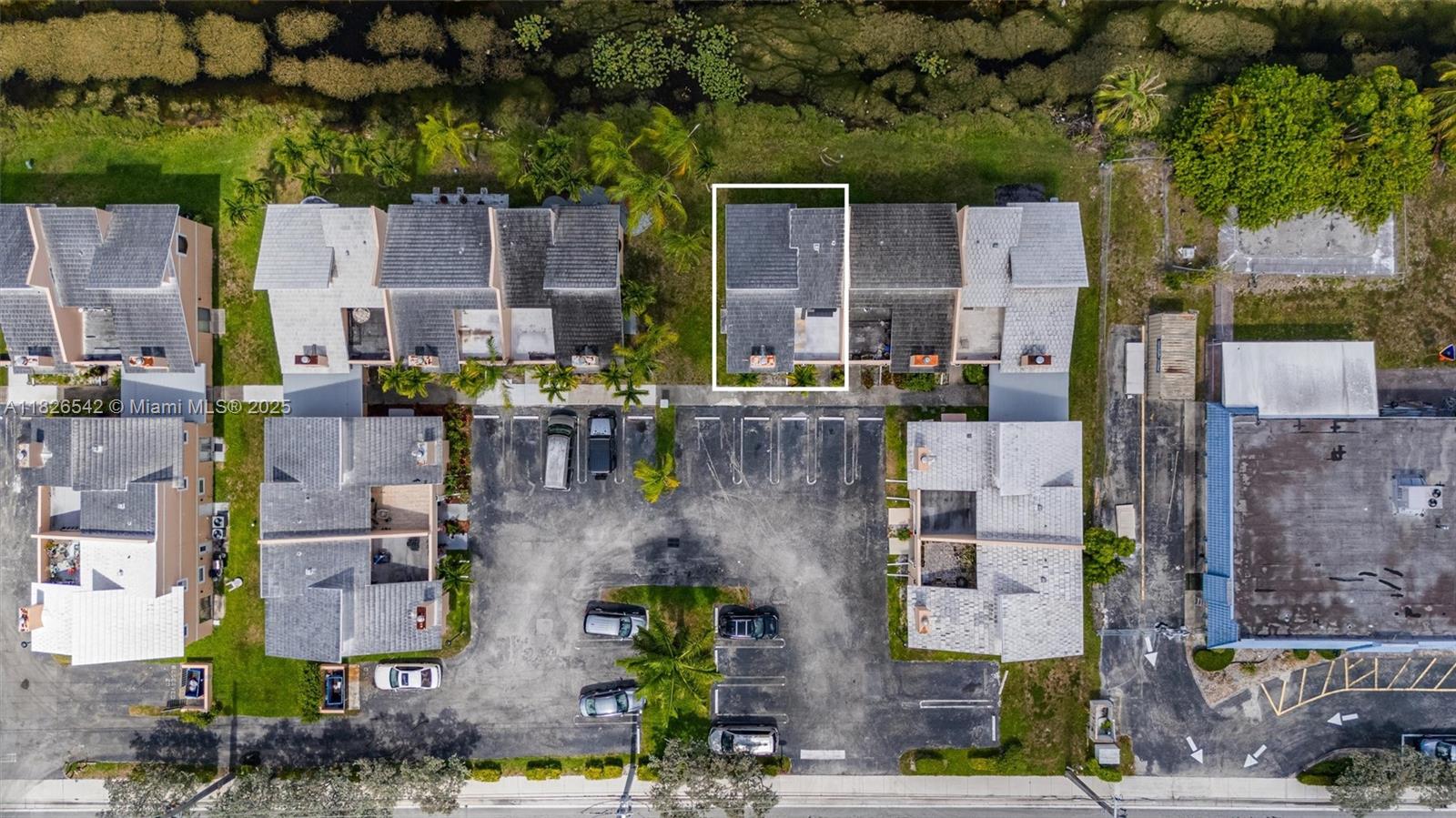 HAYLOFTS OF CORAL SPRINGS - Residential
