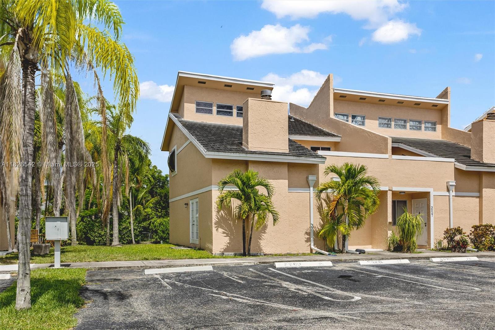 HAYLOFTS OF CORAL SPRINGS - Residential
