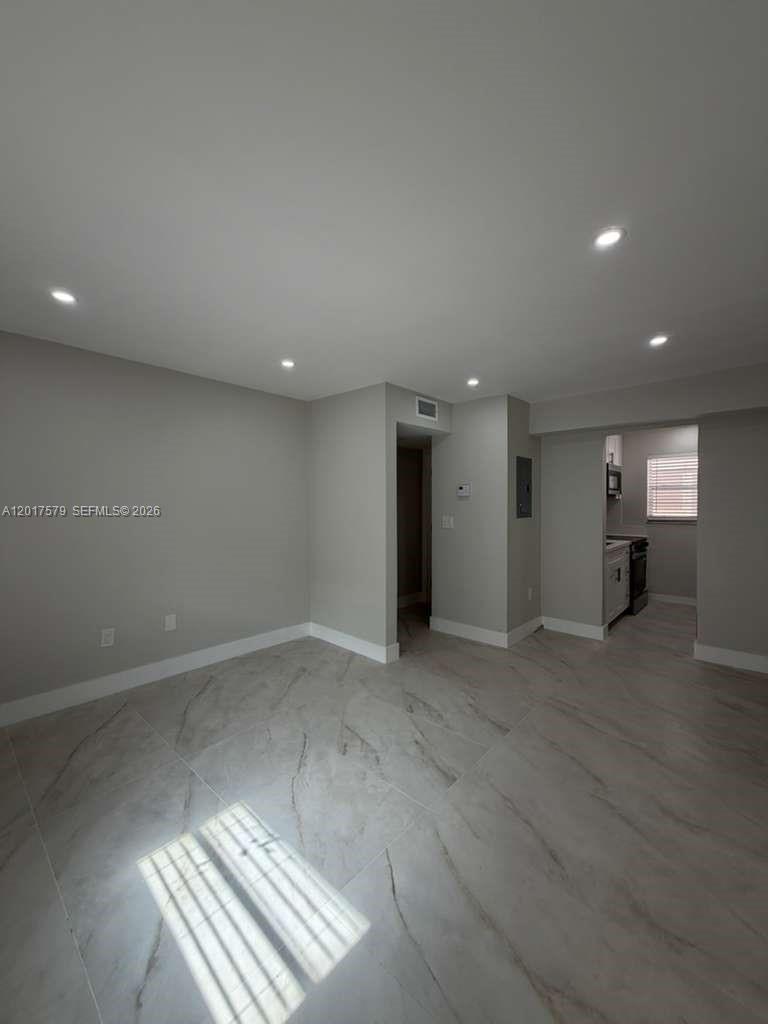 932 NW 5th St 3