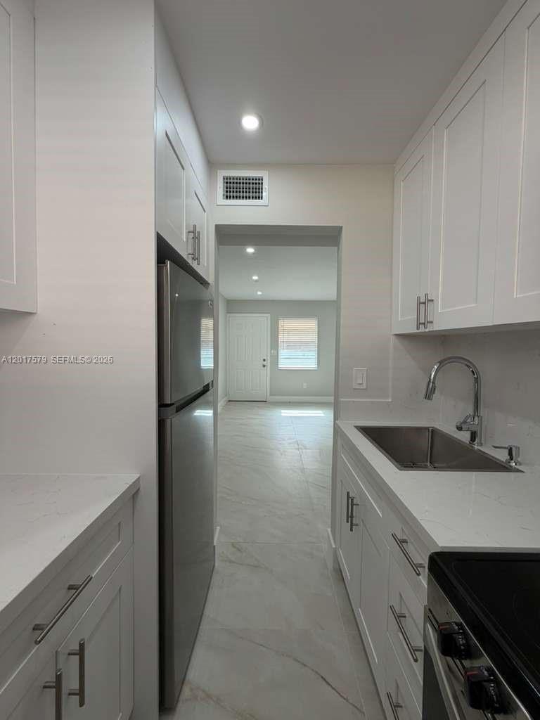 932 NW 5th St 3