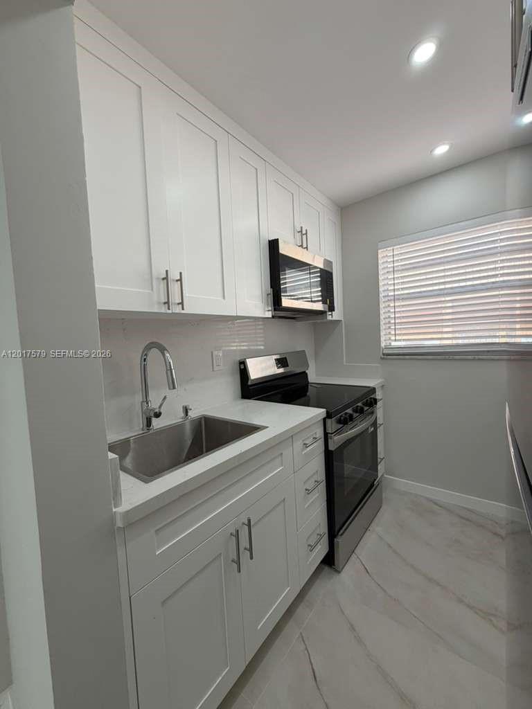932 NW 5th St 3