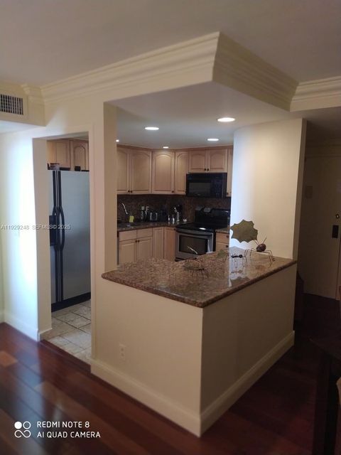 200 SE 15th Rd 7F Miami FL 33129