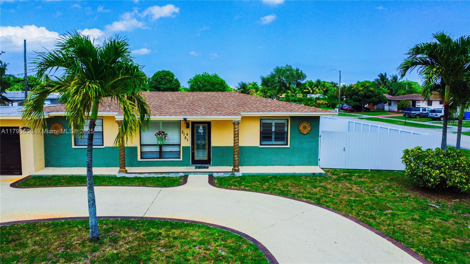 3151 Sw 37th Ave 3151, West Park, Broward County, Florida - 3 Bedrooms  
2 Bathrooms - 