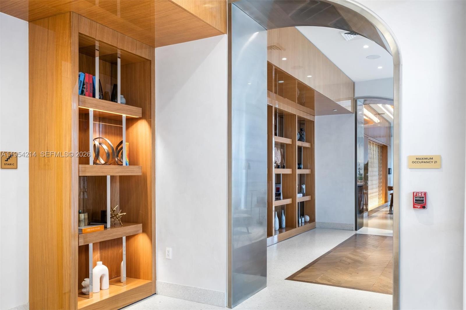 2678 Tigertail Ave 1609