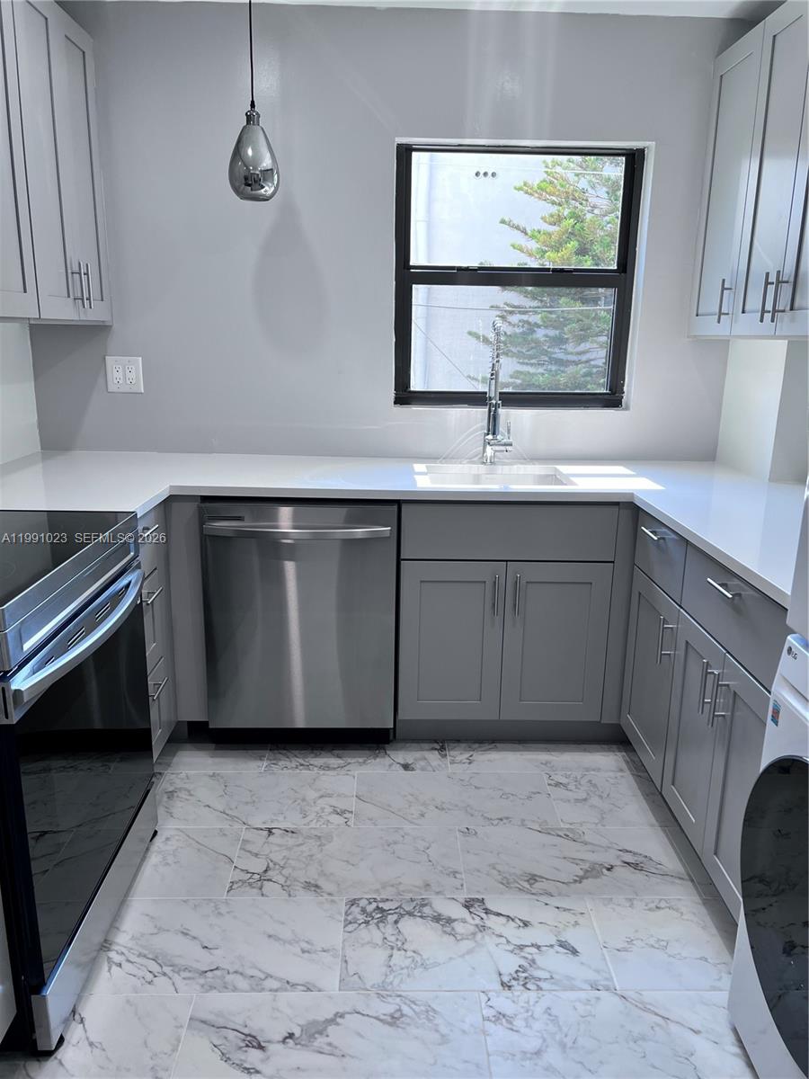 JEFFERSON GARDENS CONDO - Residential