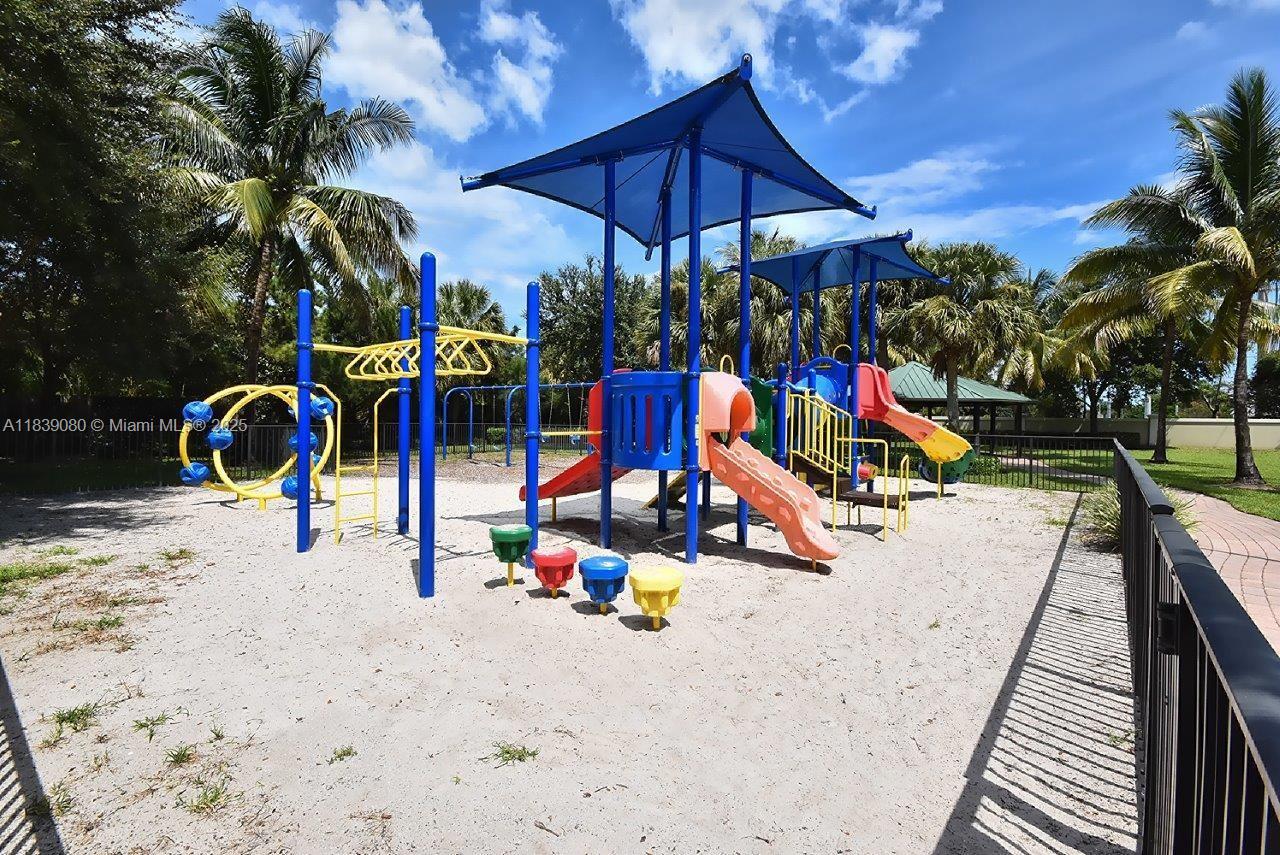 PALMYRA ESTATES - Residential