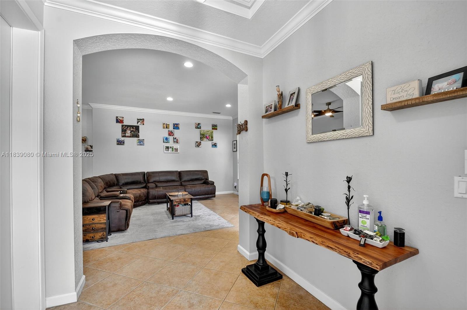 1086 Grove Park Cir
