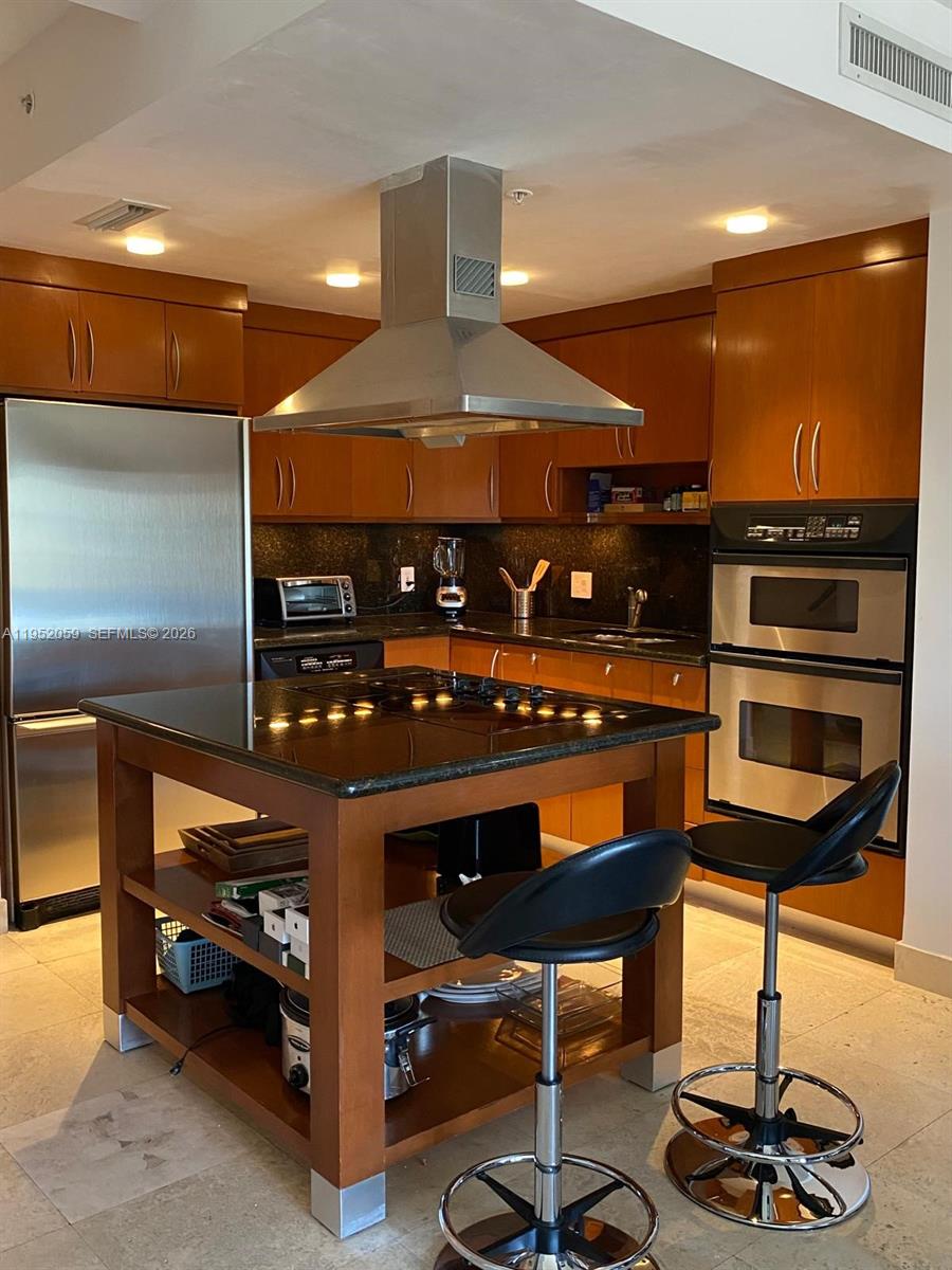 ARMITAGE PLACE NO 3 CONDO - Residential