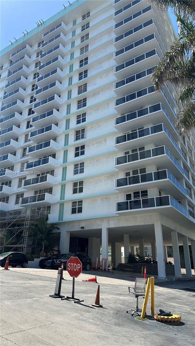 SEA AIR TOWERS CONDO - Residential Lease