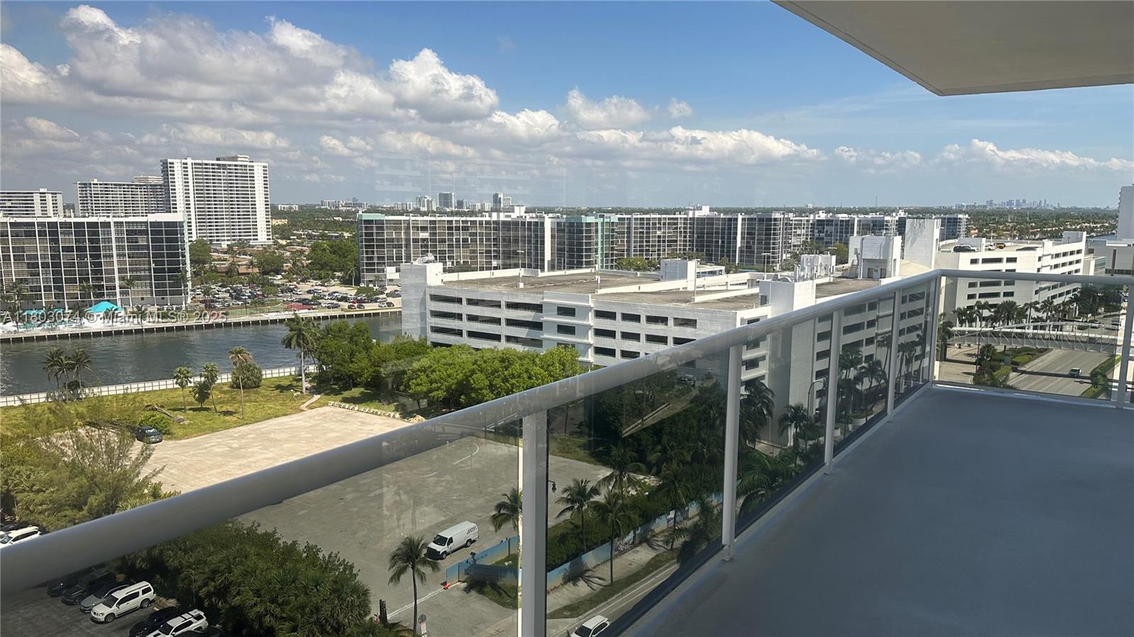 3725 S Ocean Dr 1427