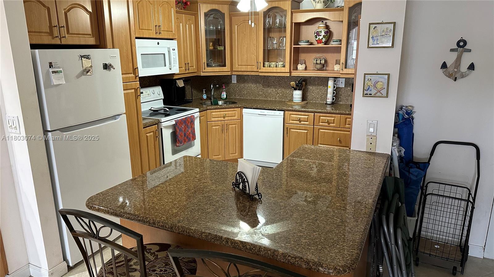 SEA AIR TOWERS CONDO - Residential Lease