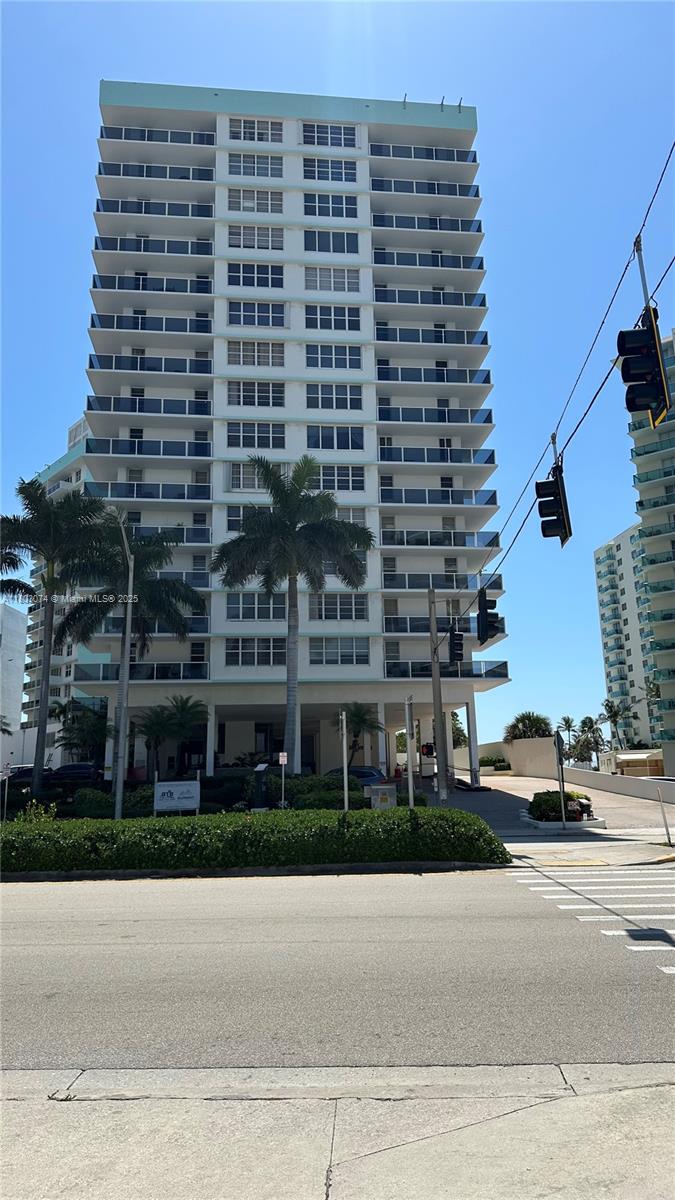 SEA AIR TOWERS CONDO - Residential Lease