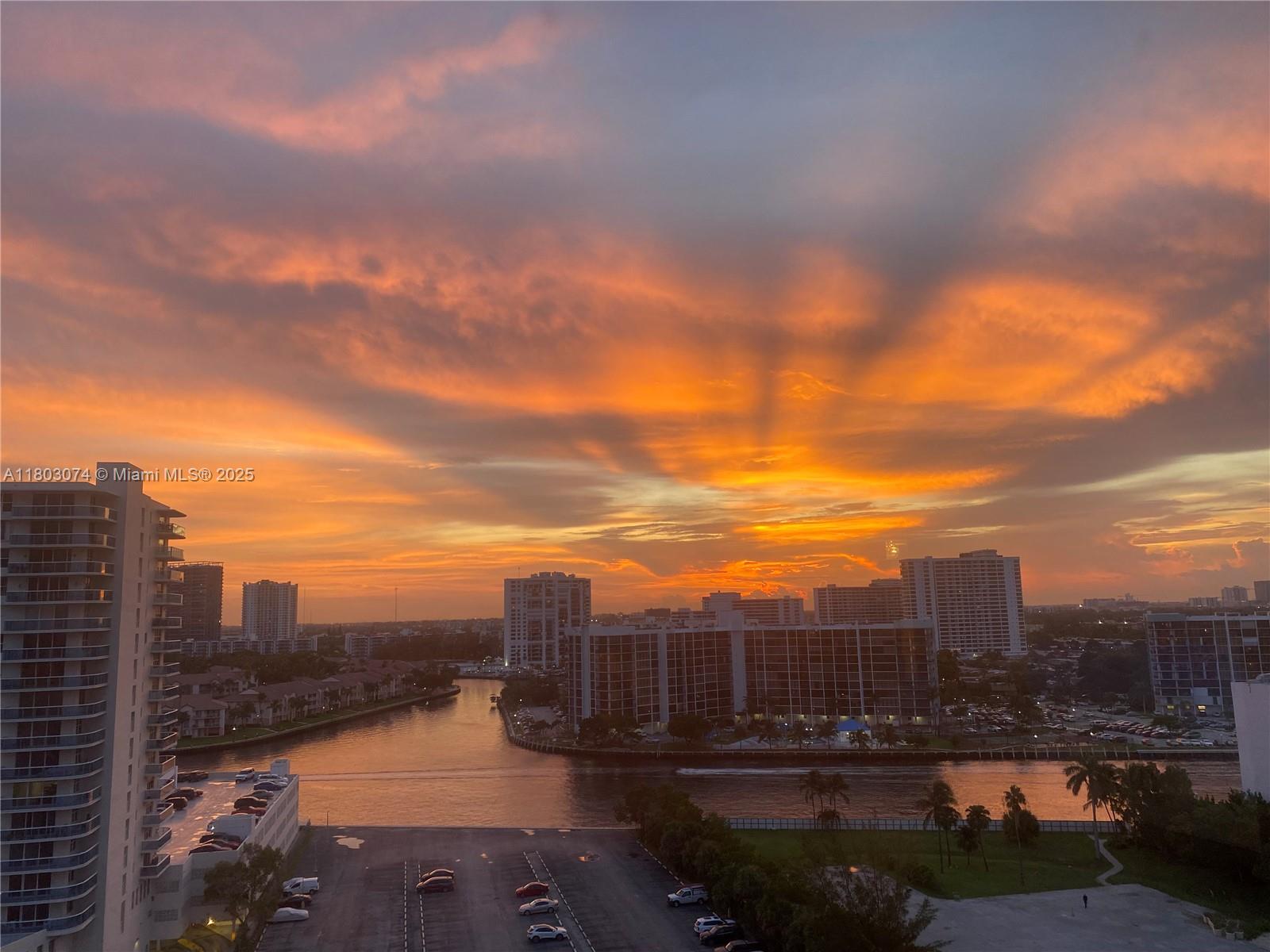 3725 S Ocean Dr 1427