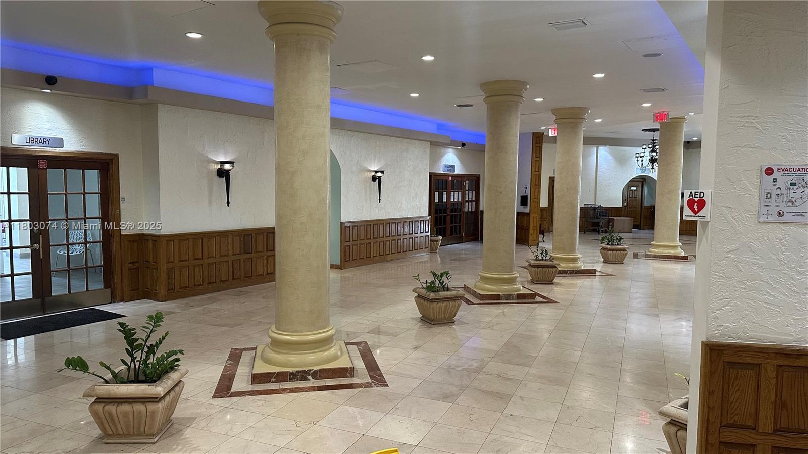 SEA AIR TOWERS CONDO - Residential Lease