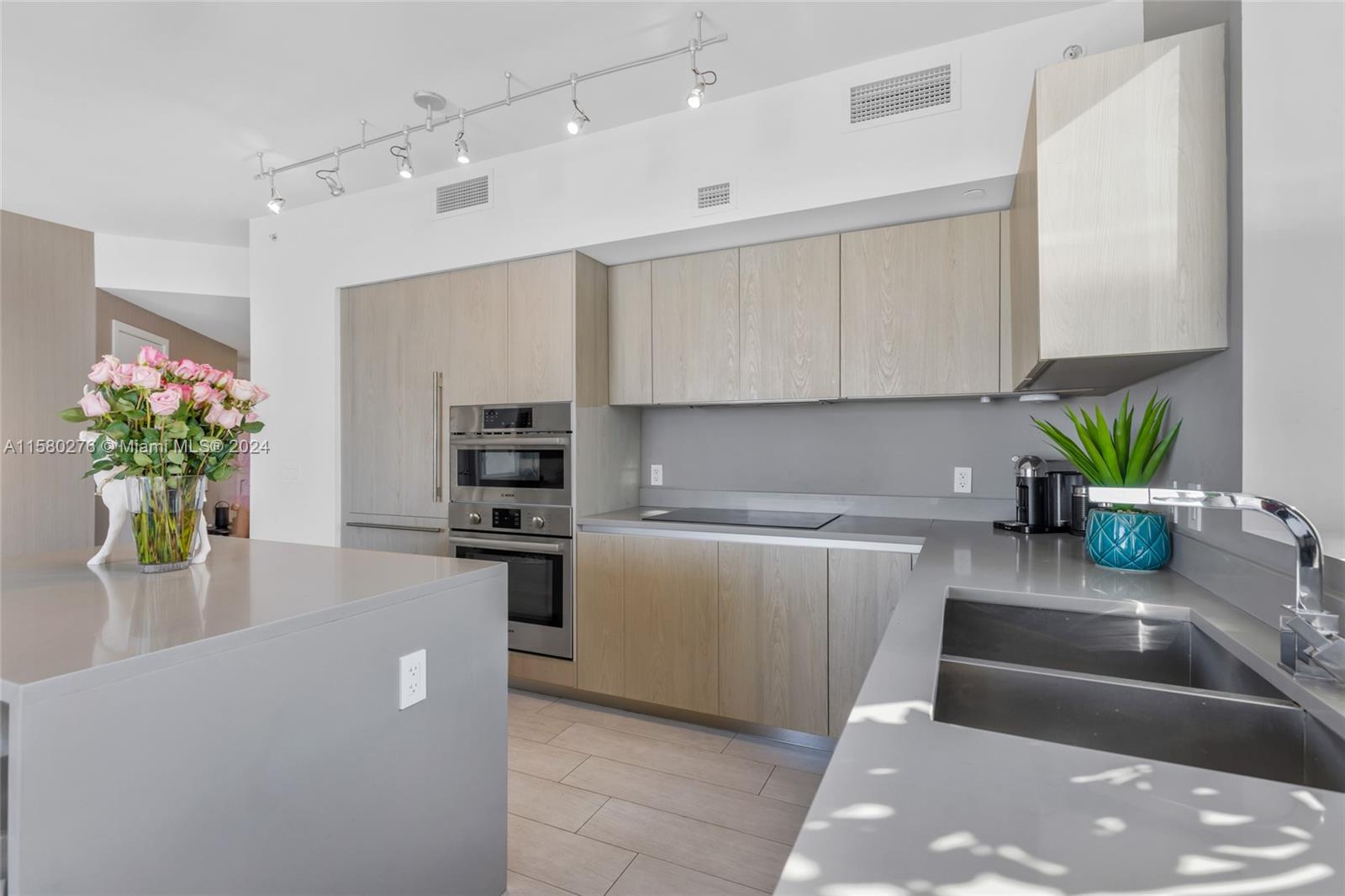 4010 SOUTH OCEAN CONDO - Residential Lease