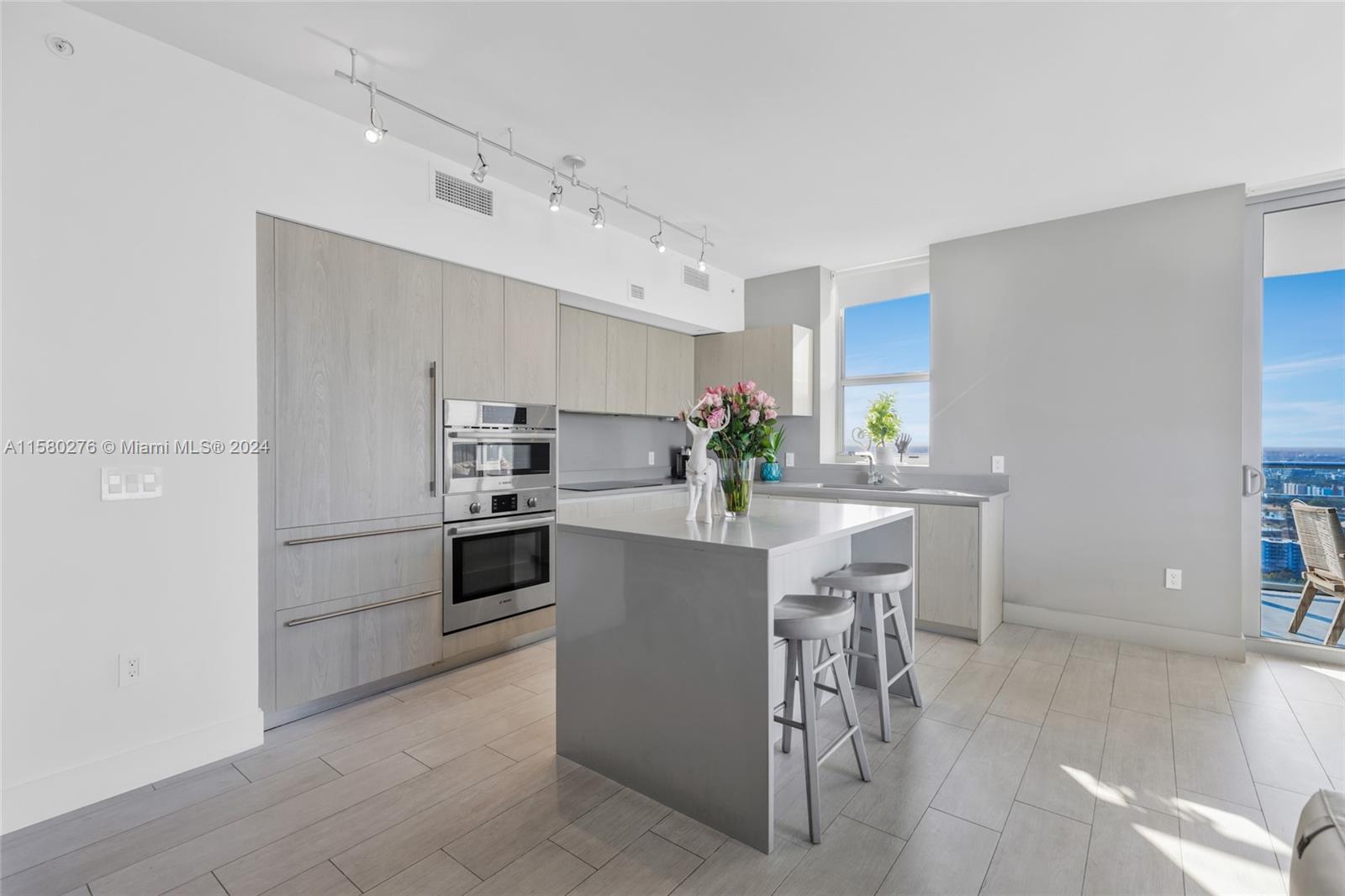 4010 SOUTH OCEAN CONDO - Residential Lease