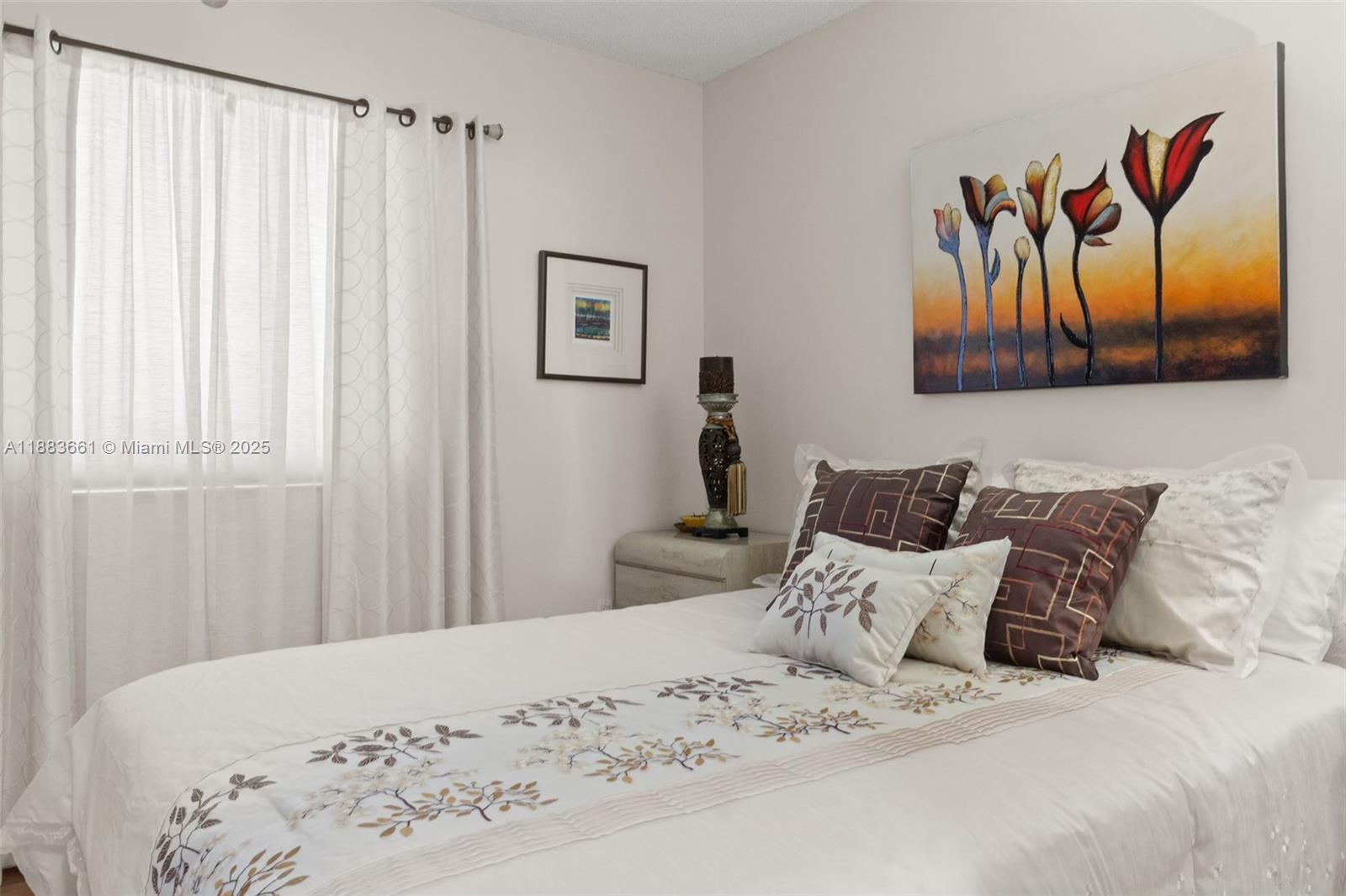LES PELICANS (THE PELICAN - Residential