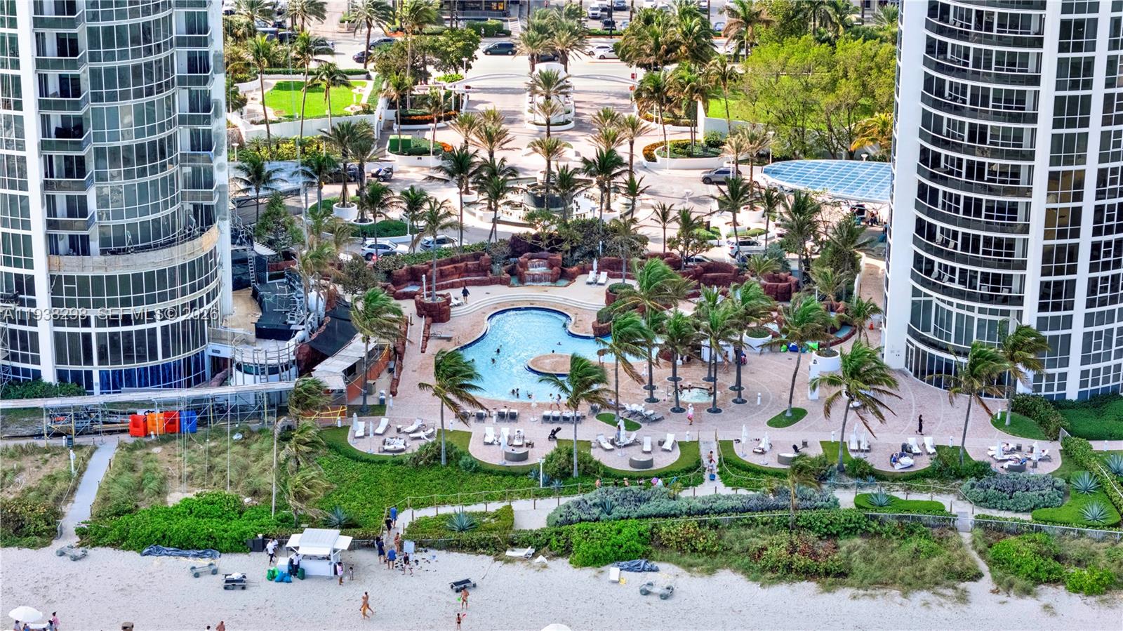 TRUMP ROYALE CONDO - Residential