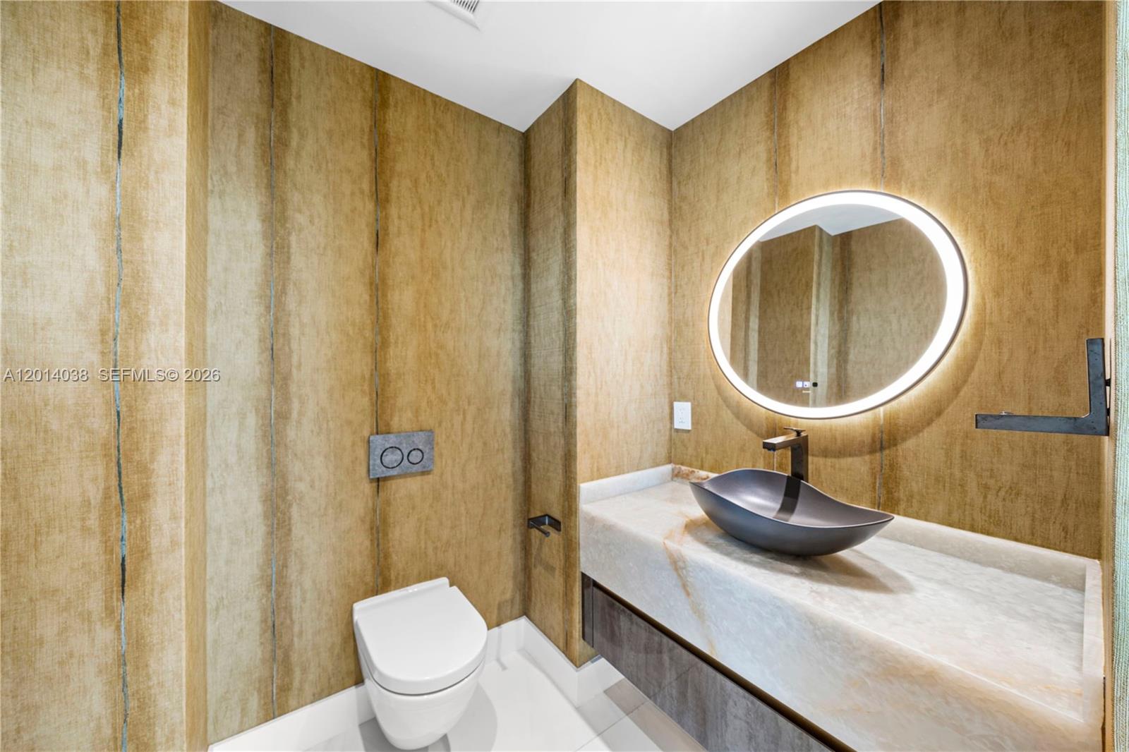 900 BISCAYNE BAY CONDO - Residential