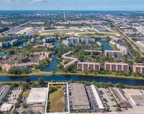 2083 W Mcnab Rd Pompano Beach FL 33069