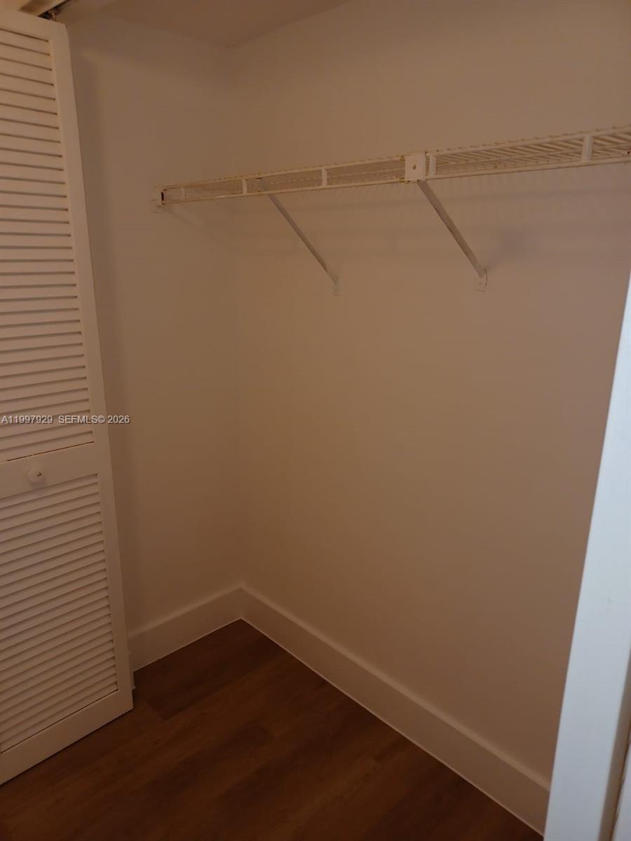 PARKWAY GROVE CONDO PART - Residential Lease