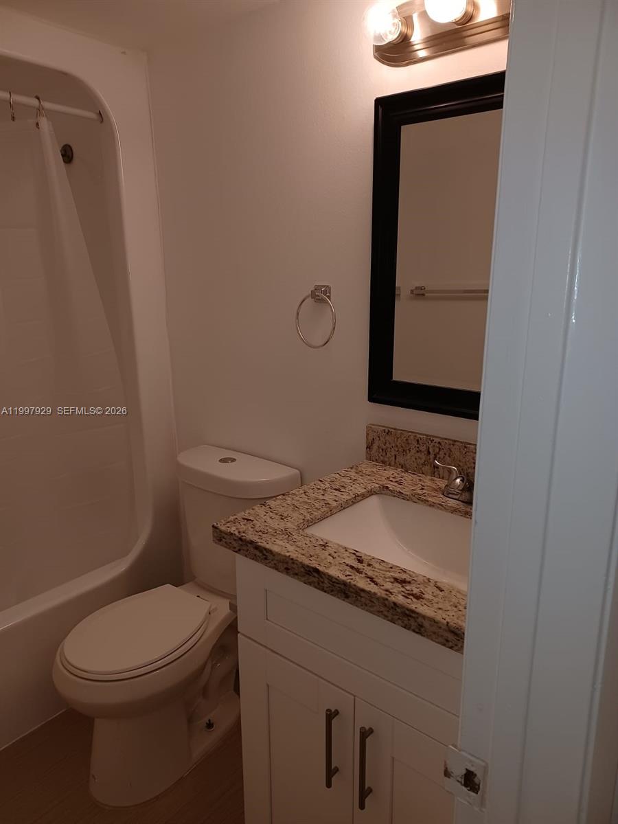 PARKWAY GROVE CONDO PART - Residential Lease