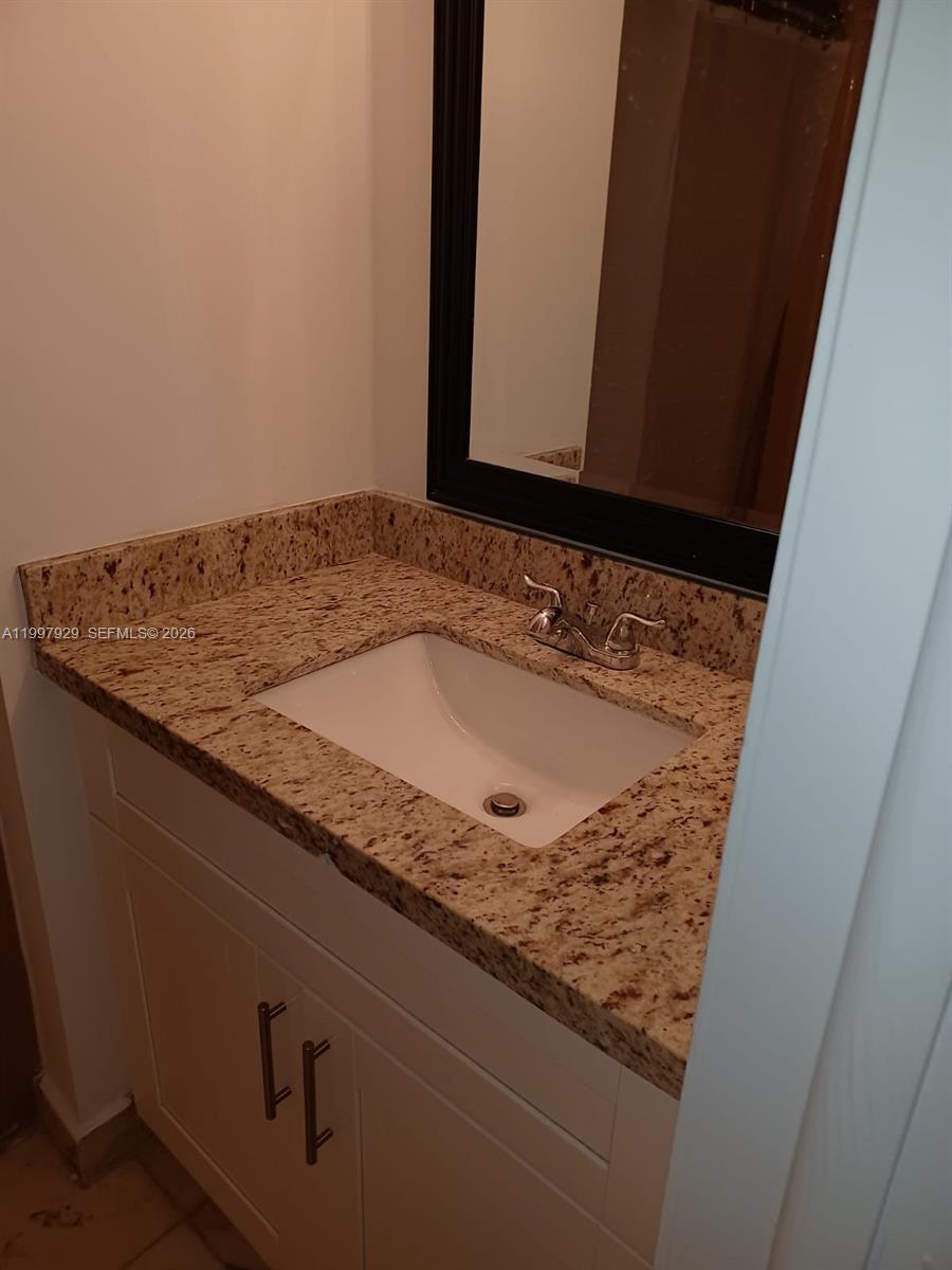 PARKWAY GROVE CONDO PART - Residential Lease