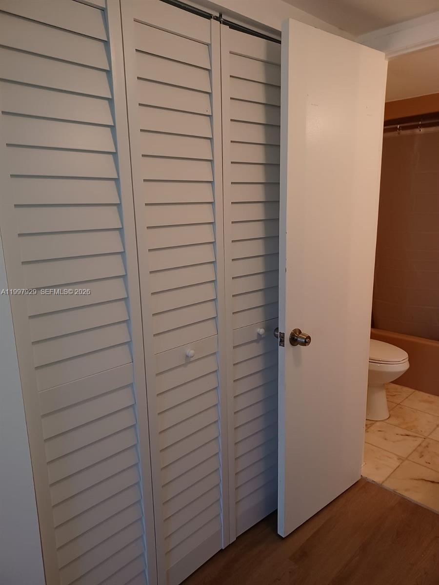 PARKWAY GROVE CONDO PART - Residential Lease