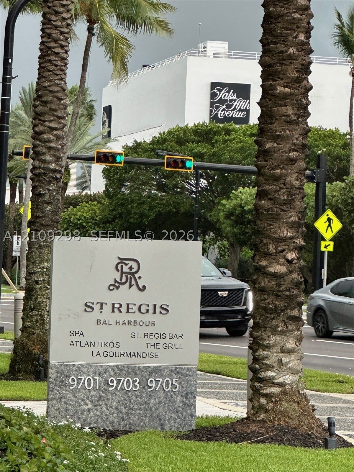 9703 Collins Ave 400