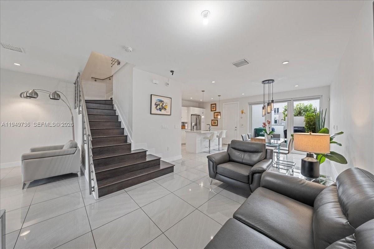 LANDMARK AT DORAL - Residential