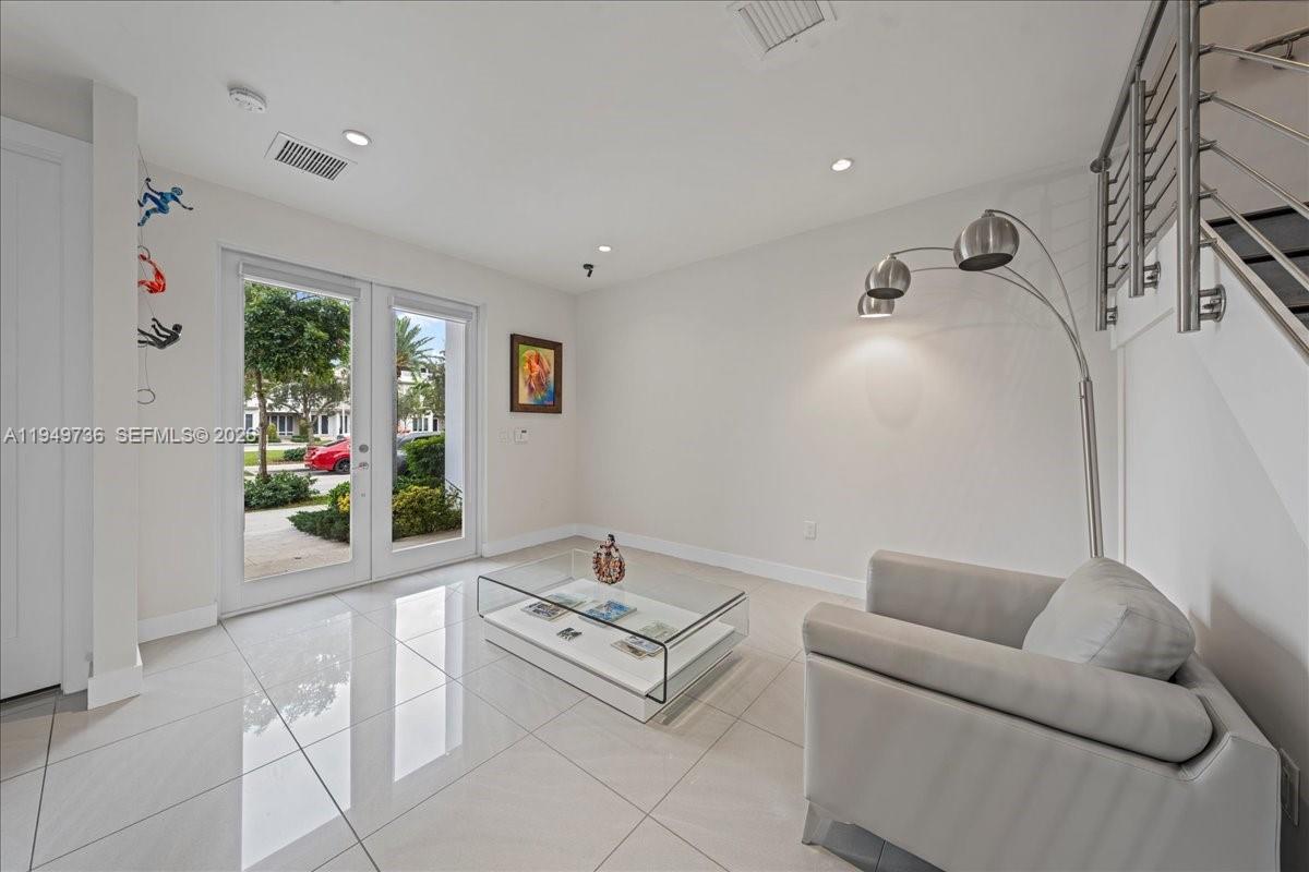 LANDMARK AT DORAL - Residential