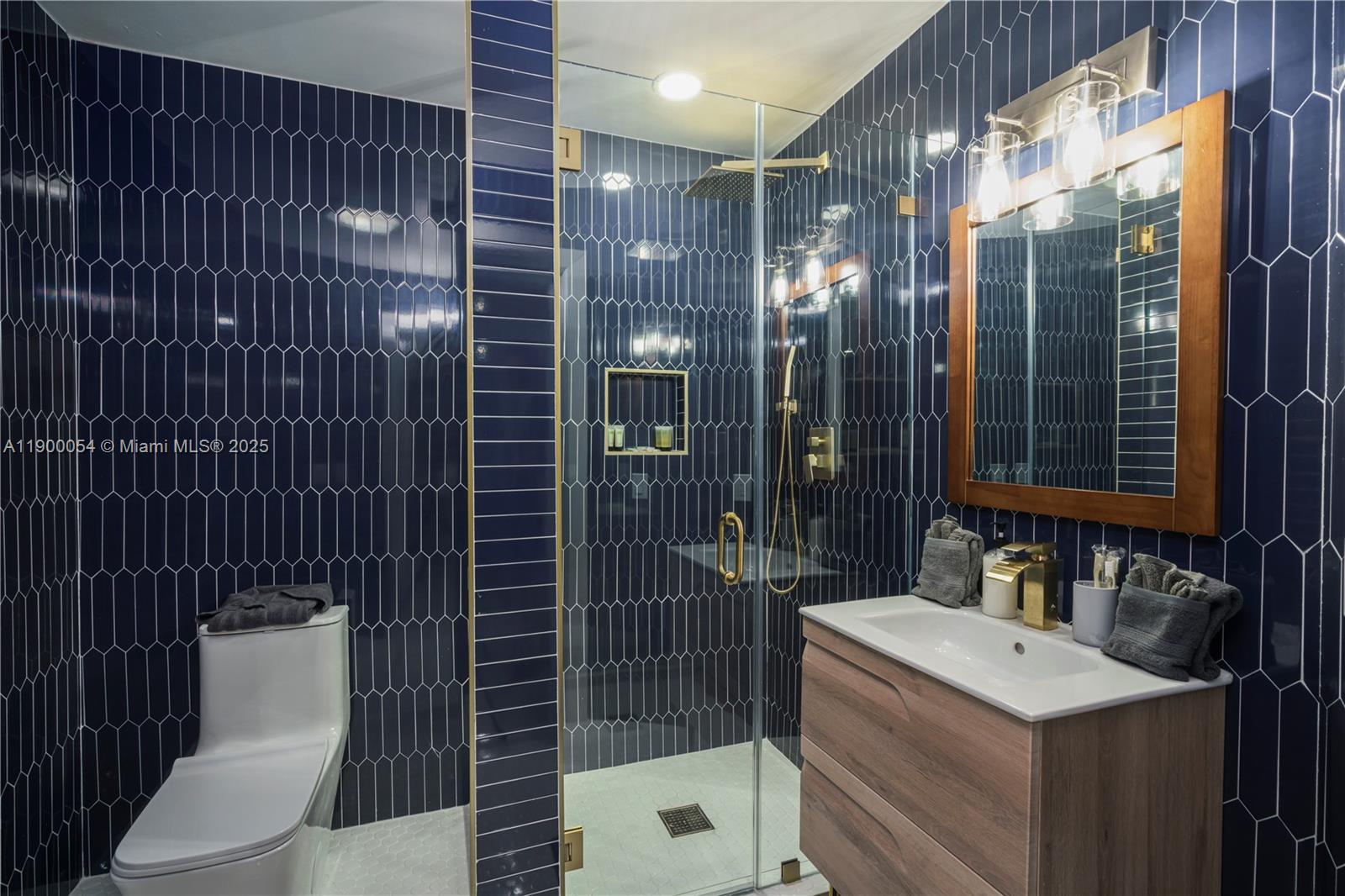 METES AND BOUNDS - Residential Lease