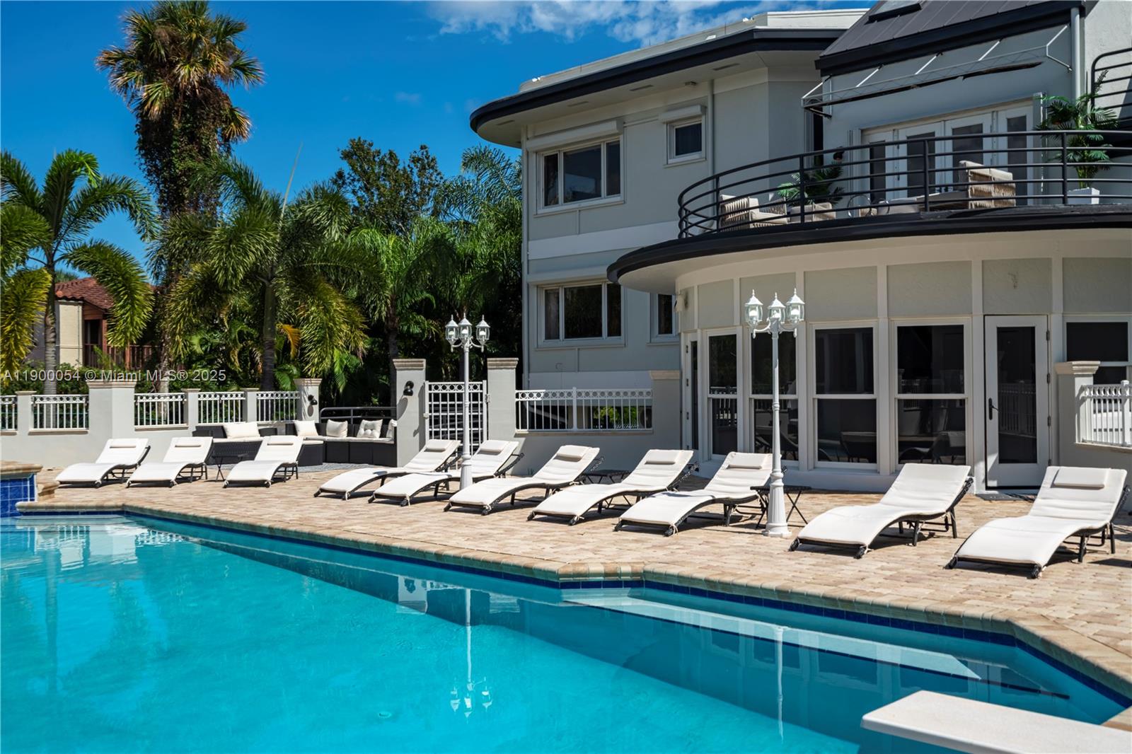 METES AND BOUNDS - Residential Lease