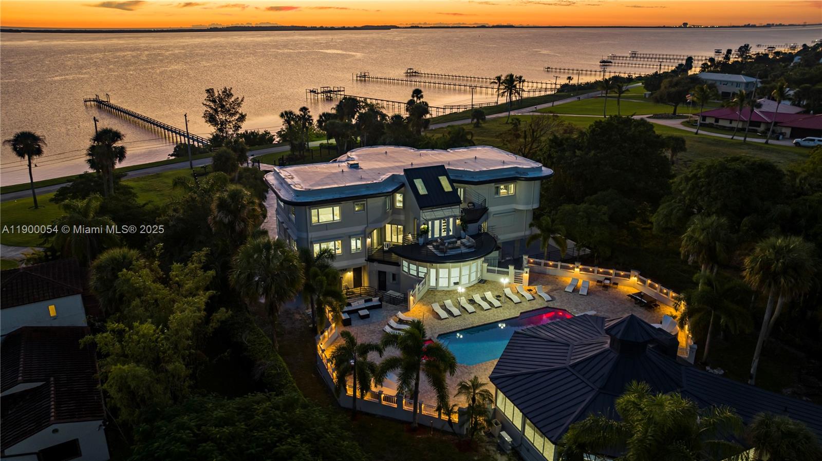 METES AND BOUNDS - Residential Lease