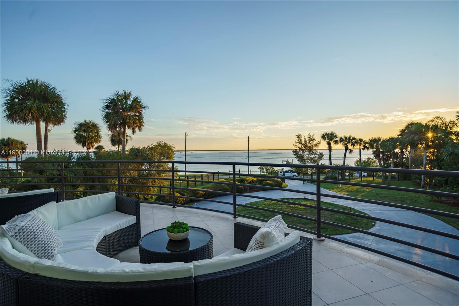 METES AND BOUNDS - Residential Lease