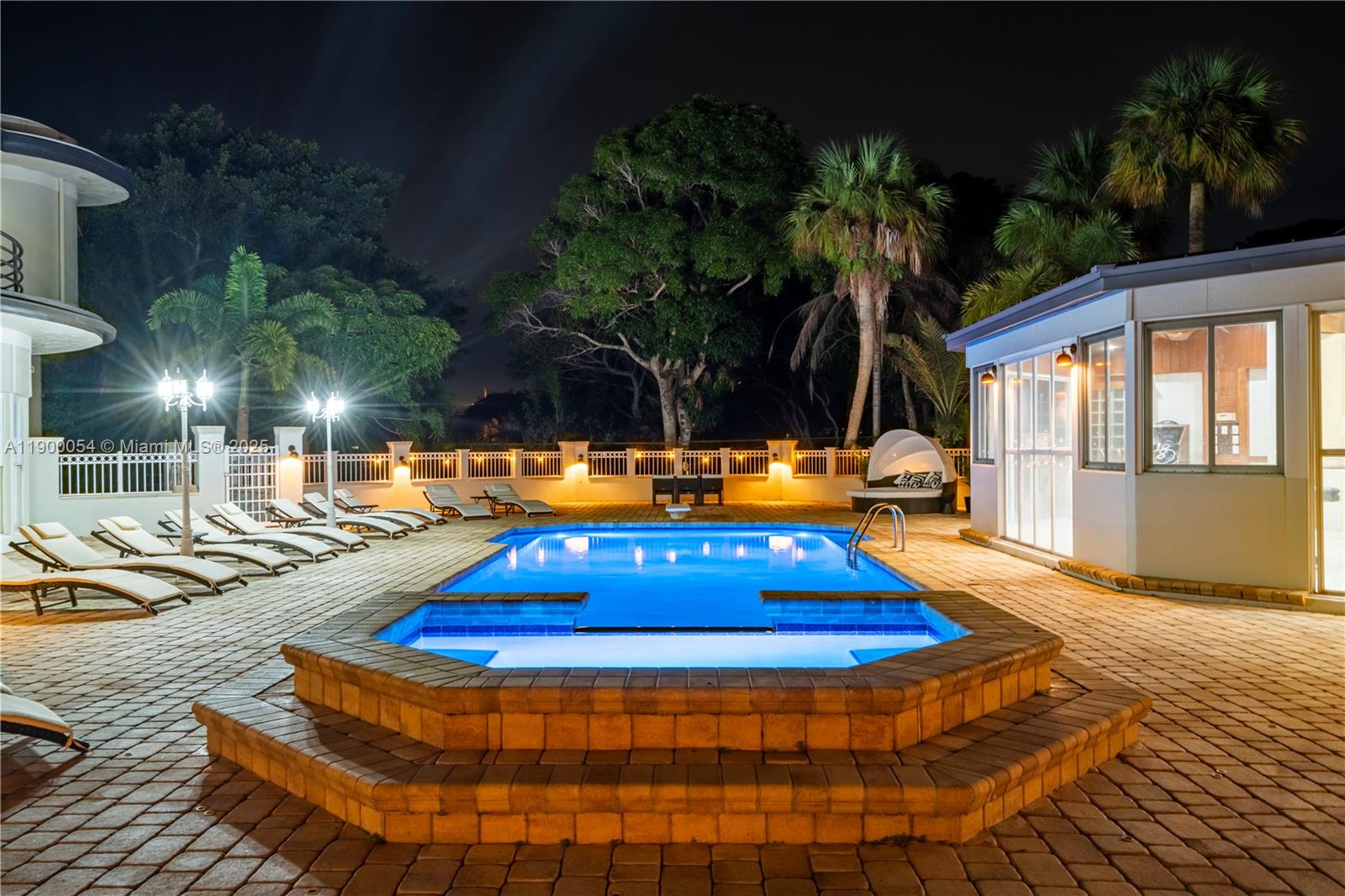 METES AND BOUNDS - Residential Lease