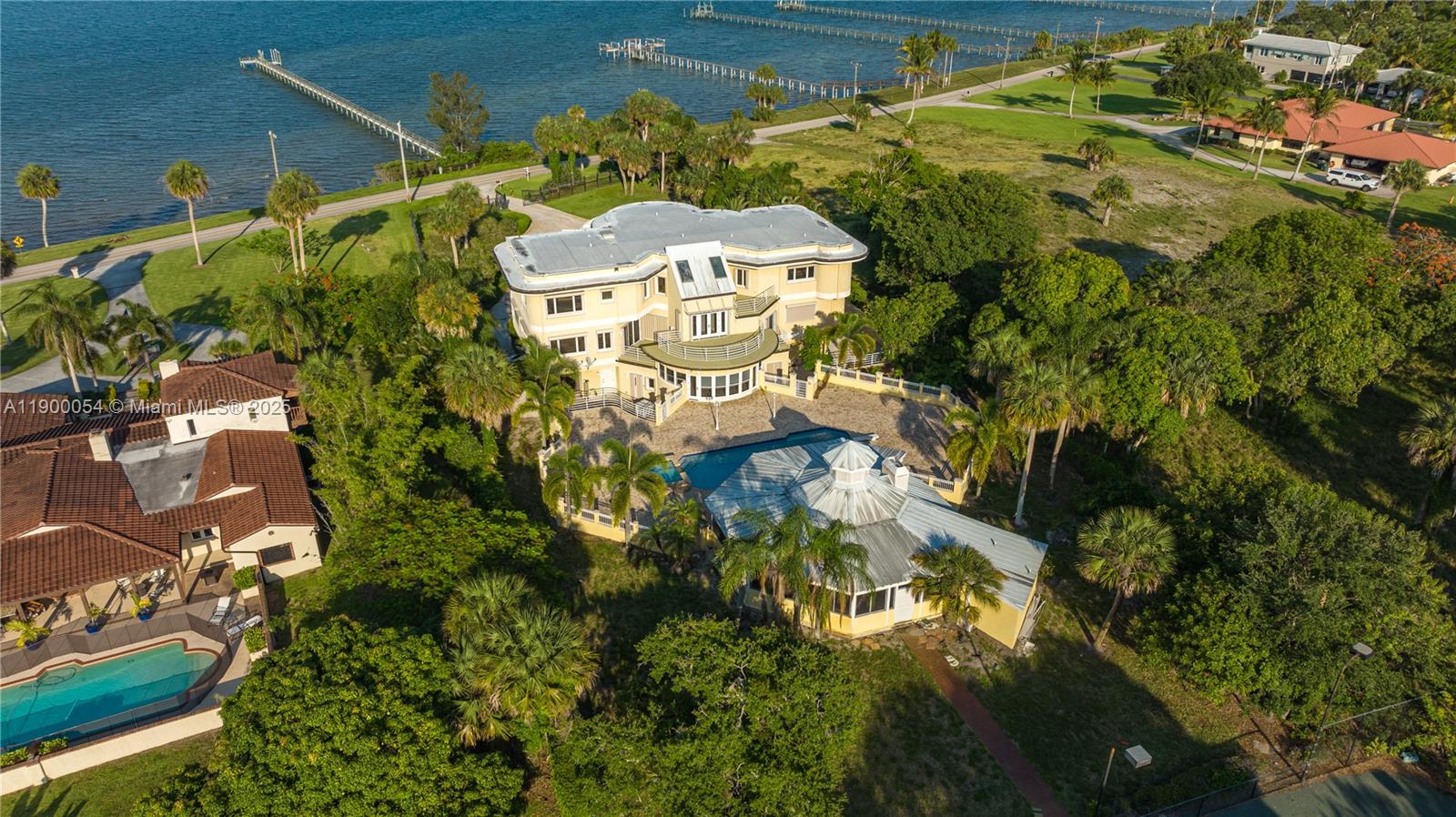 METES AND BOUNDS - Residential Lease