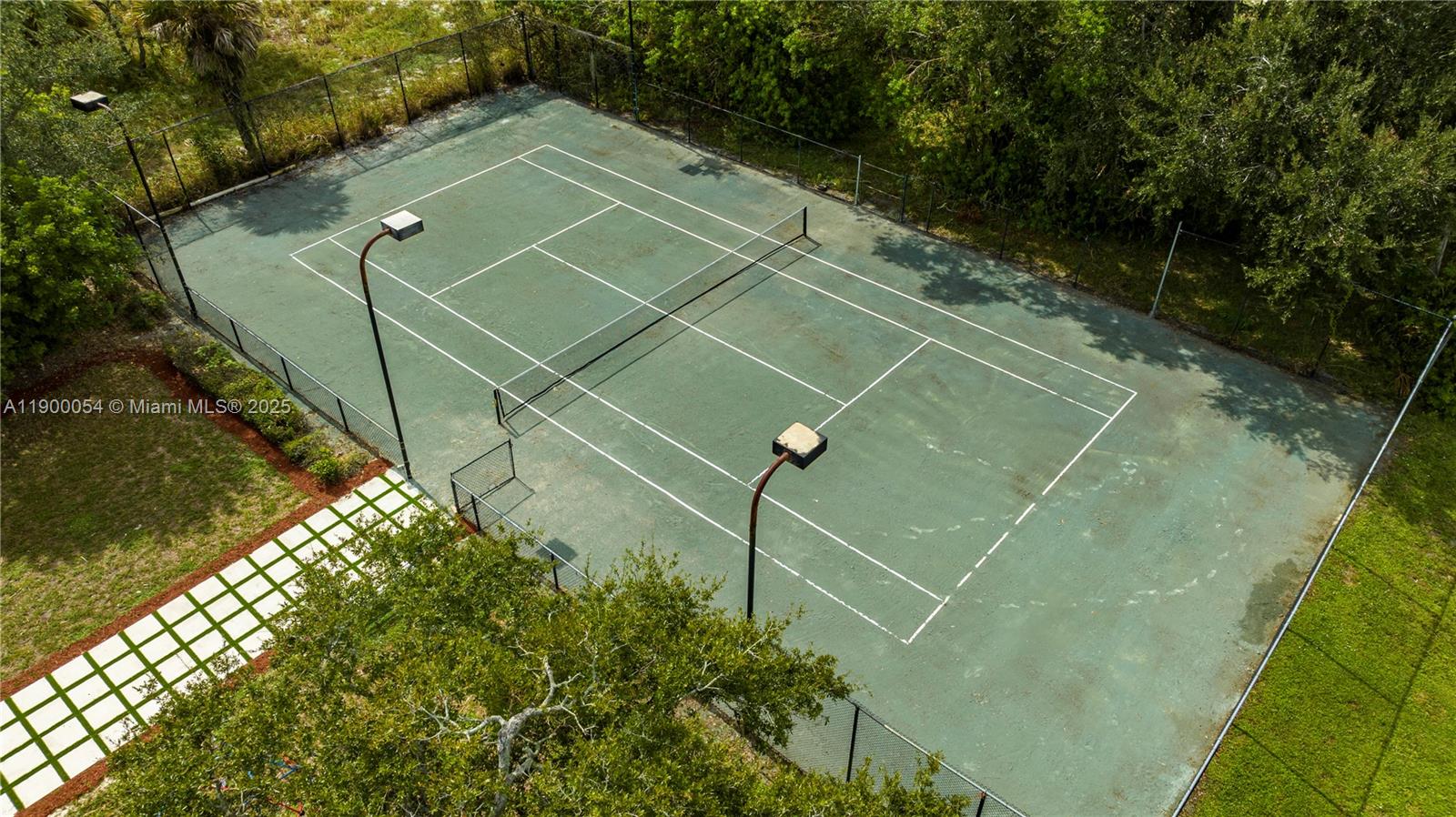 METES AND BOUNDS - Residential Lease