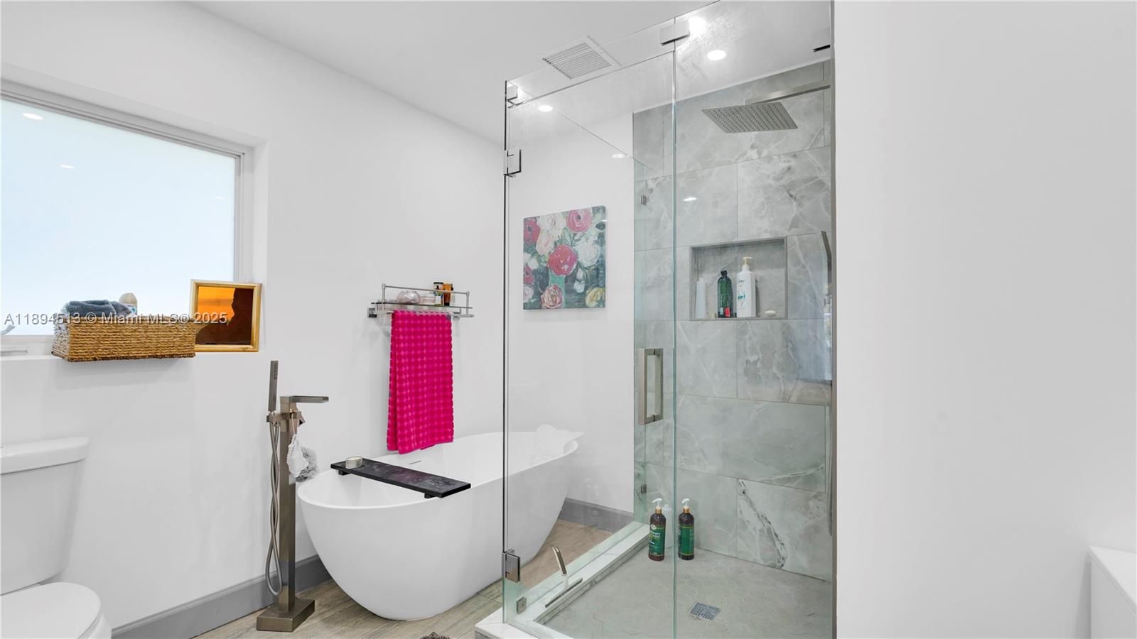 CORAL BAY SEC C - Residential Lease