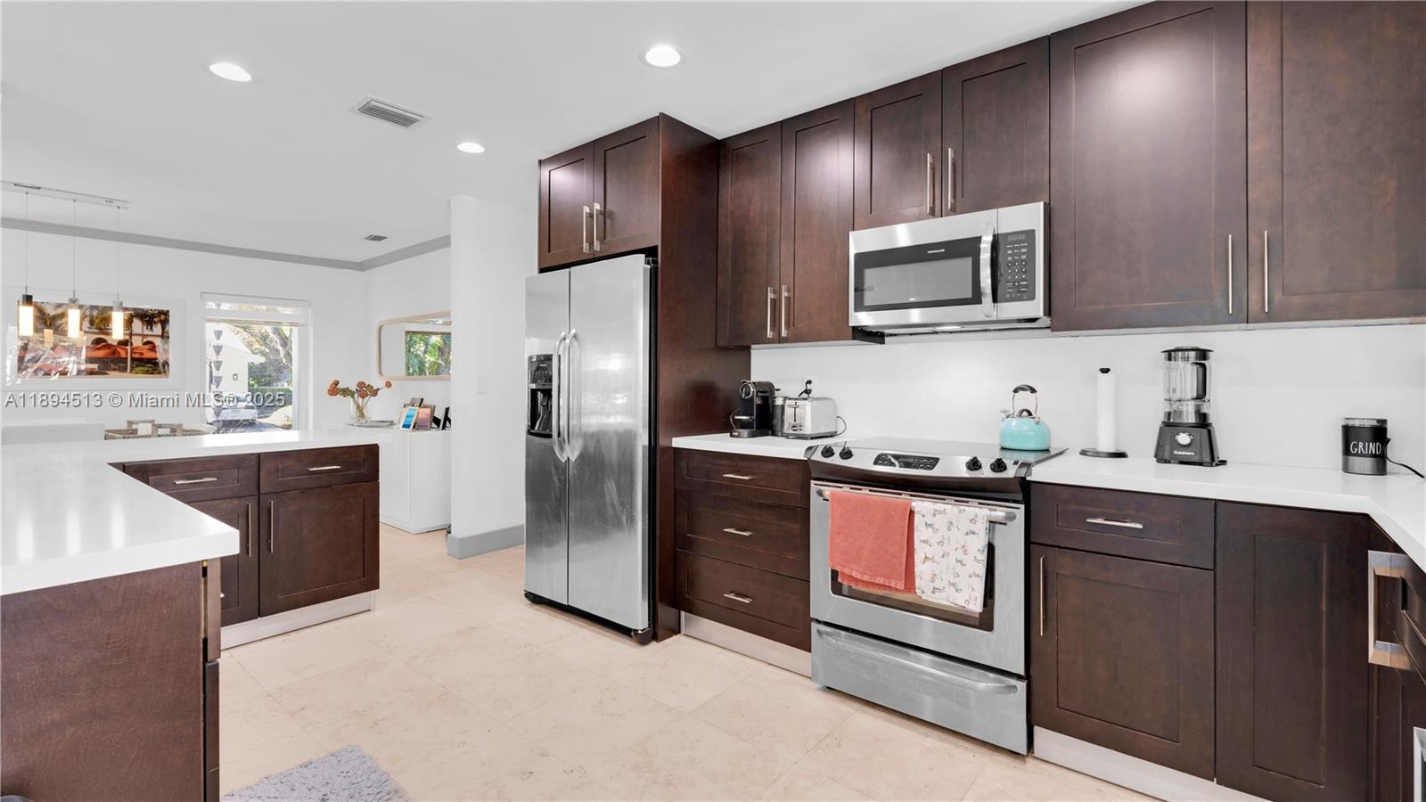 CORAL BAY SEC C - Residential Lease