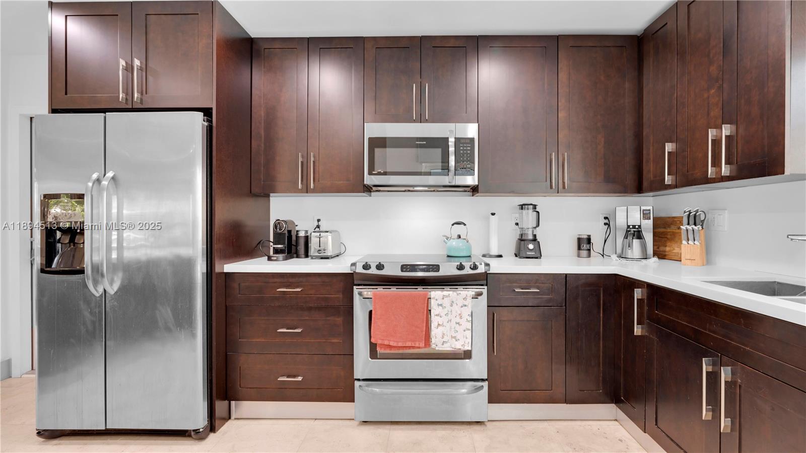 CORAL BAY SEC C - Residential Lease