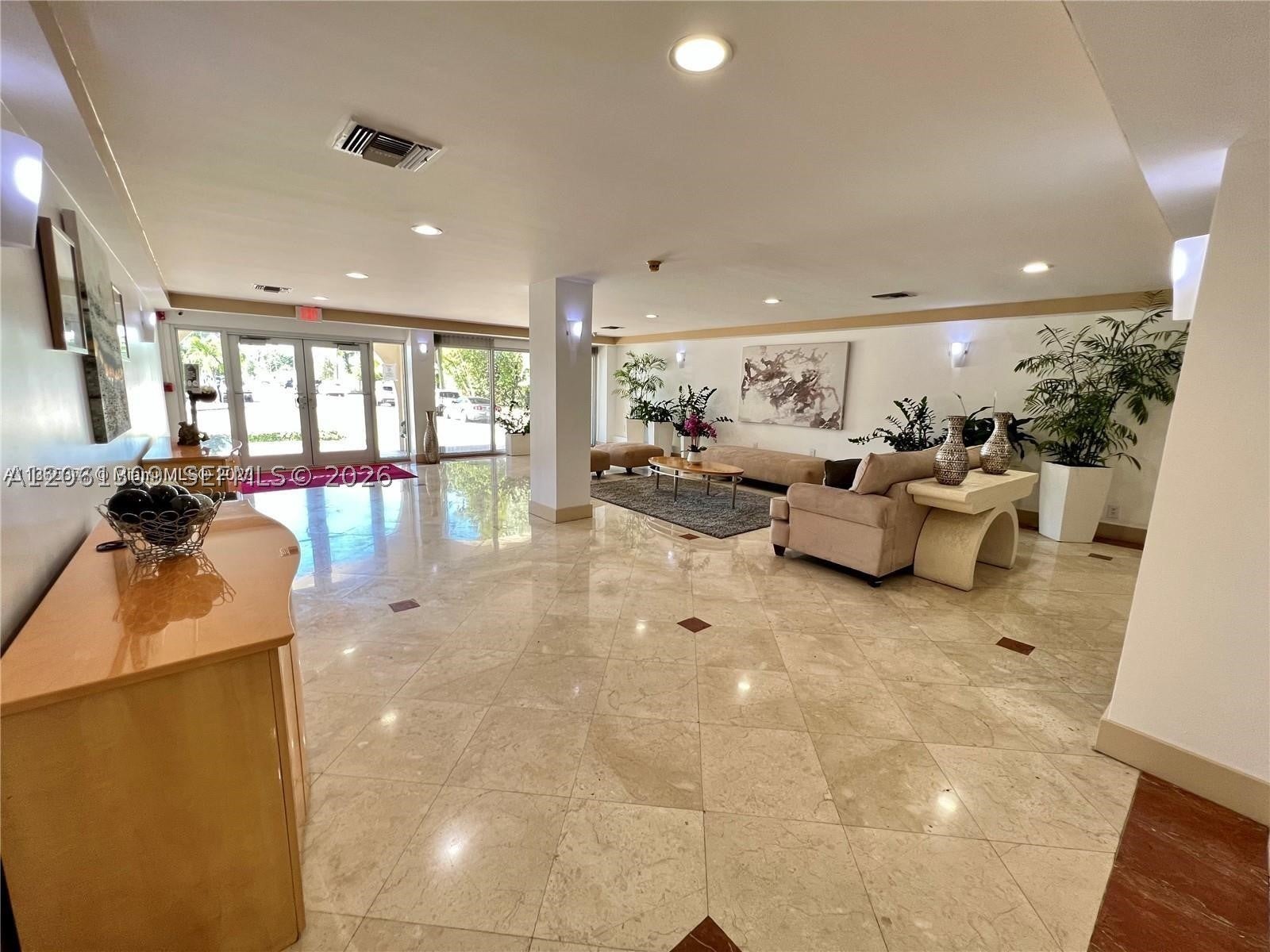 1455 N Treasure Dr PH-H