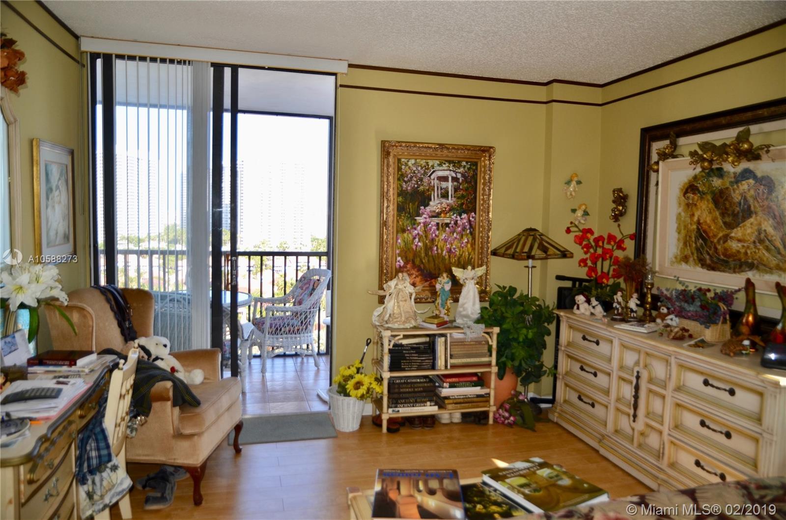 FLAMENCO CONDO TOWER I - Residential