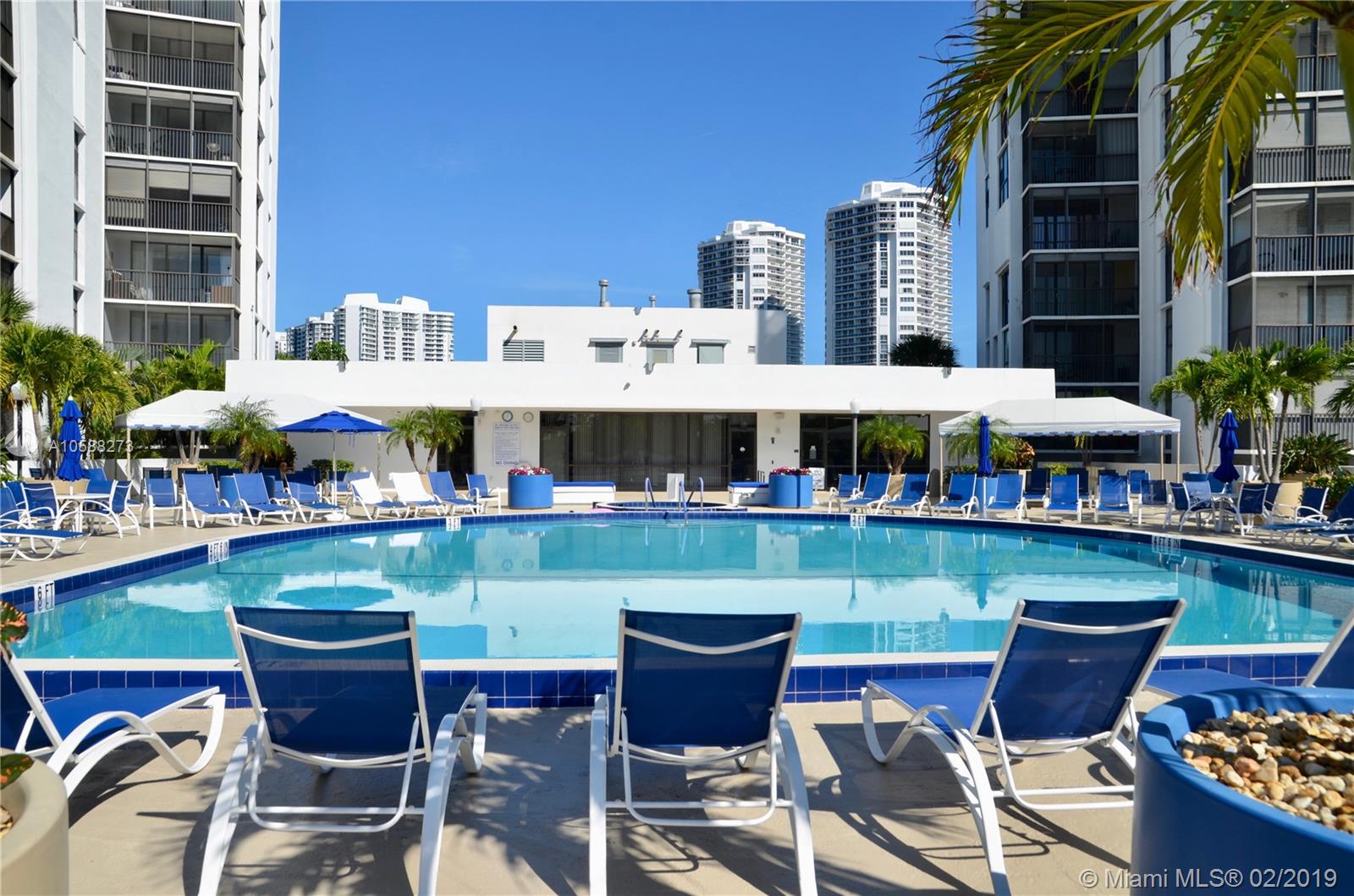 FLAMENCO CONDO TOWER I - Residential