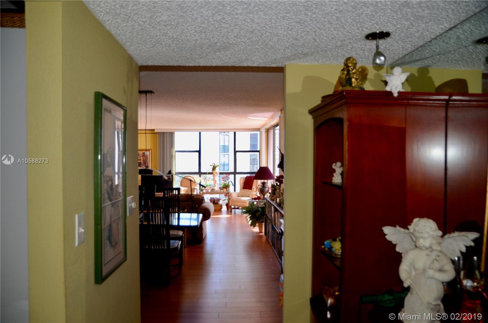 FLAMENCO CONDO TOWER I - Residential